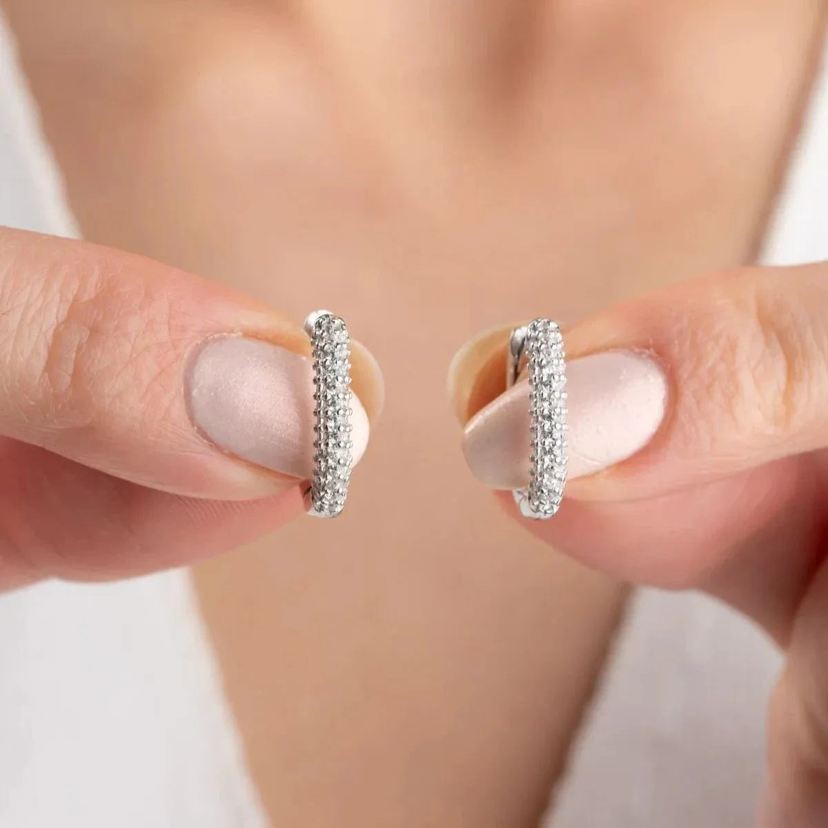 ÖRONHÄNGAR MED FLARE | 925 SILVER