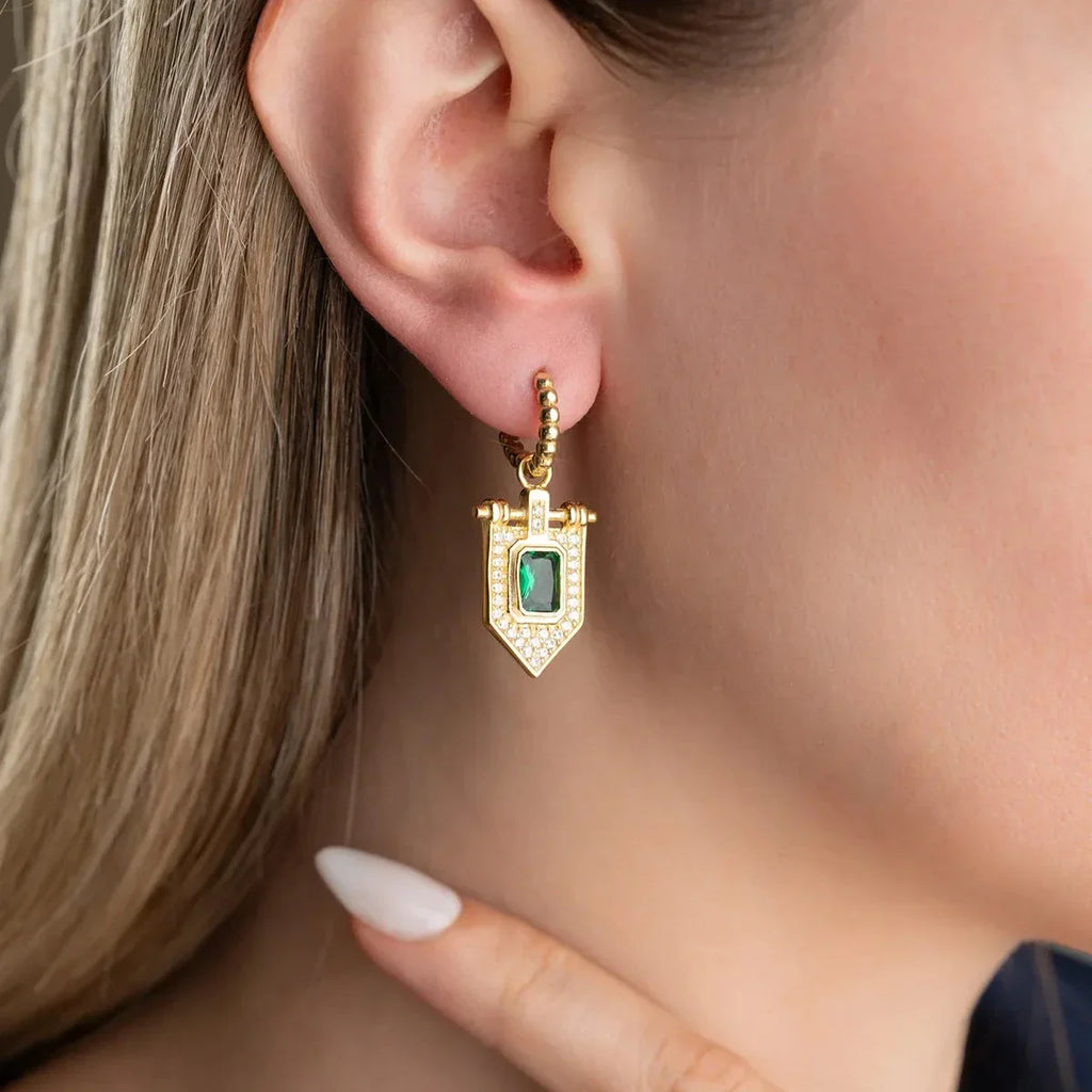 Örhänge med smaragdgrön sten | 925 silver