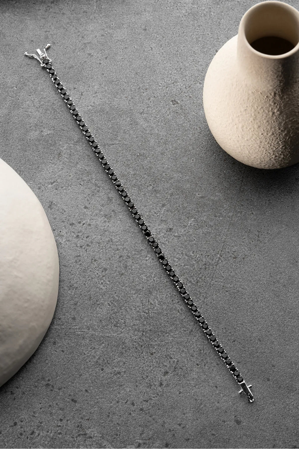 ISALT ARMBAND AV SVART STEN | 925 SILVER