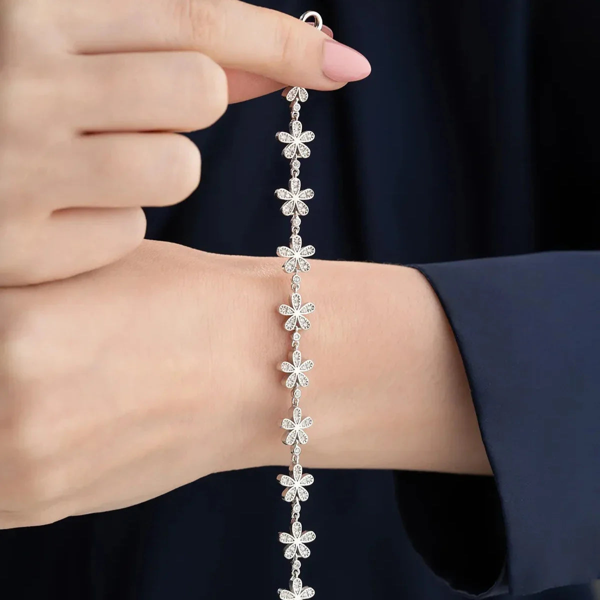 BLOMMA ARMBAND i ZIRKONER | 925 SILVER