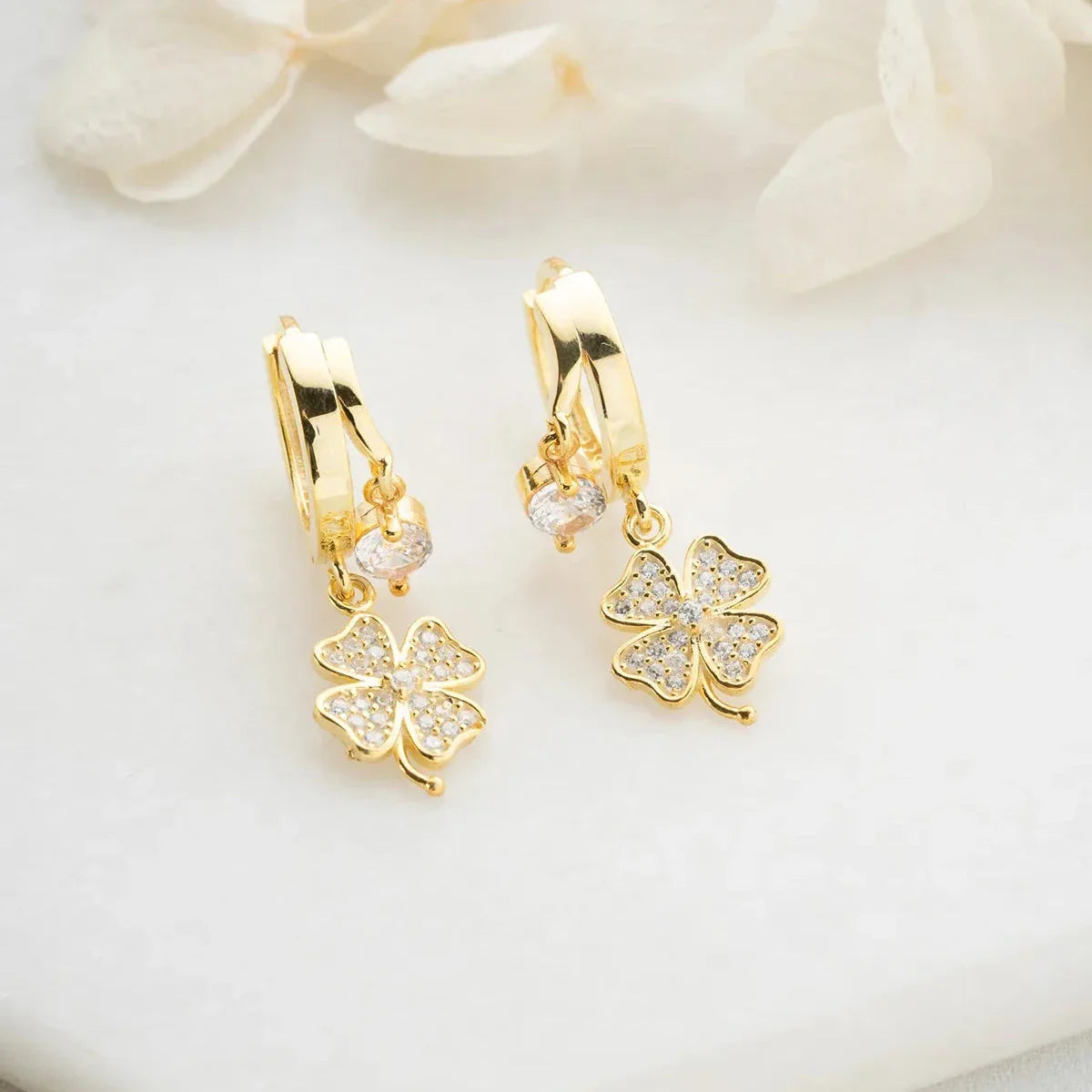 LYXIGA ÖRHÄNGEN | 925 SILVER