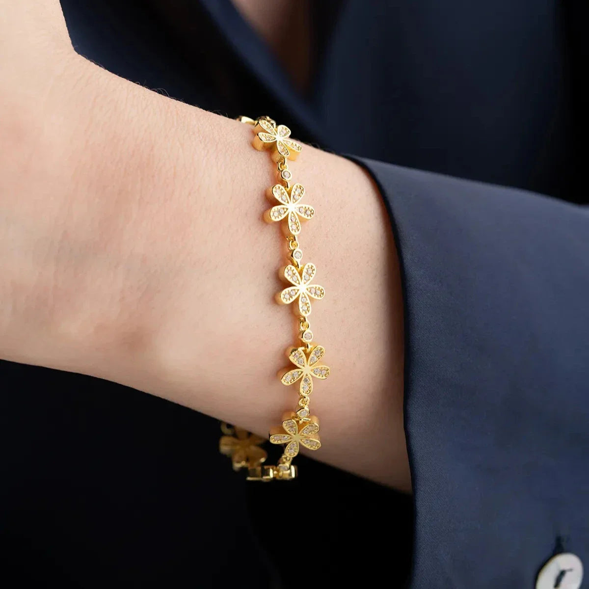 BLOMMA ARMBAND i ZIRKONER | 925 SILVER