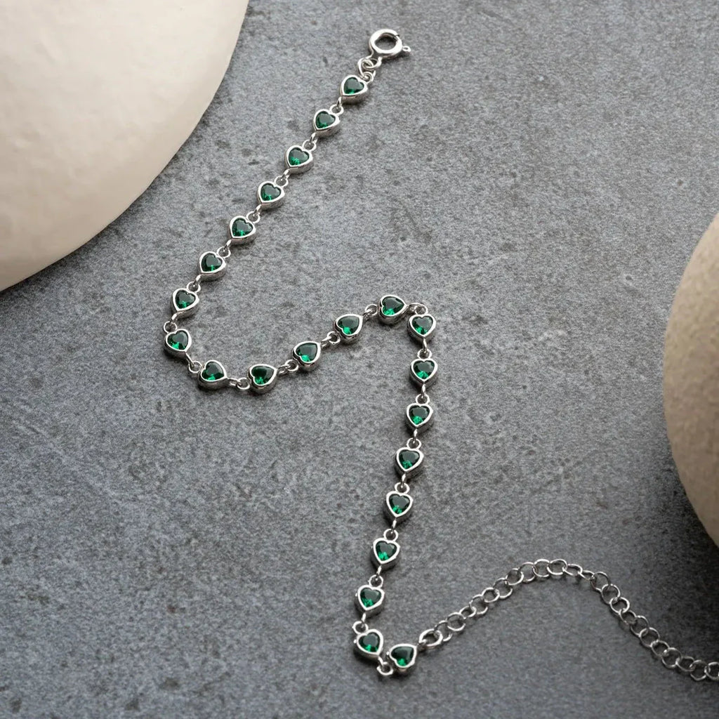 MINI HJÄRTA SMARAGARDARMBAND | 925 SILVER