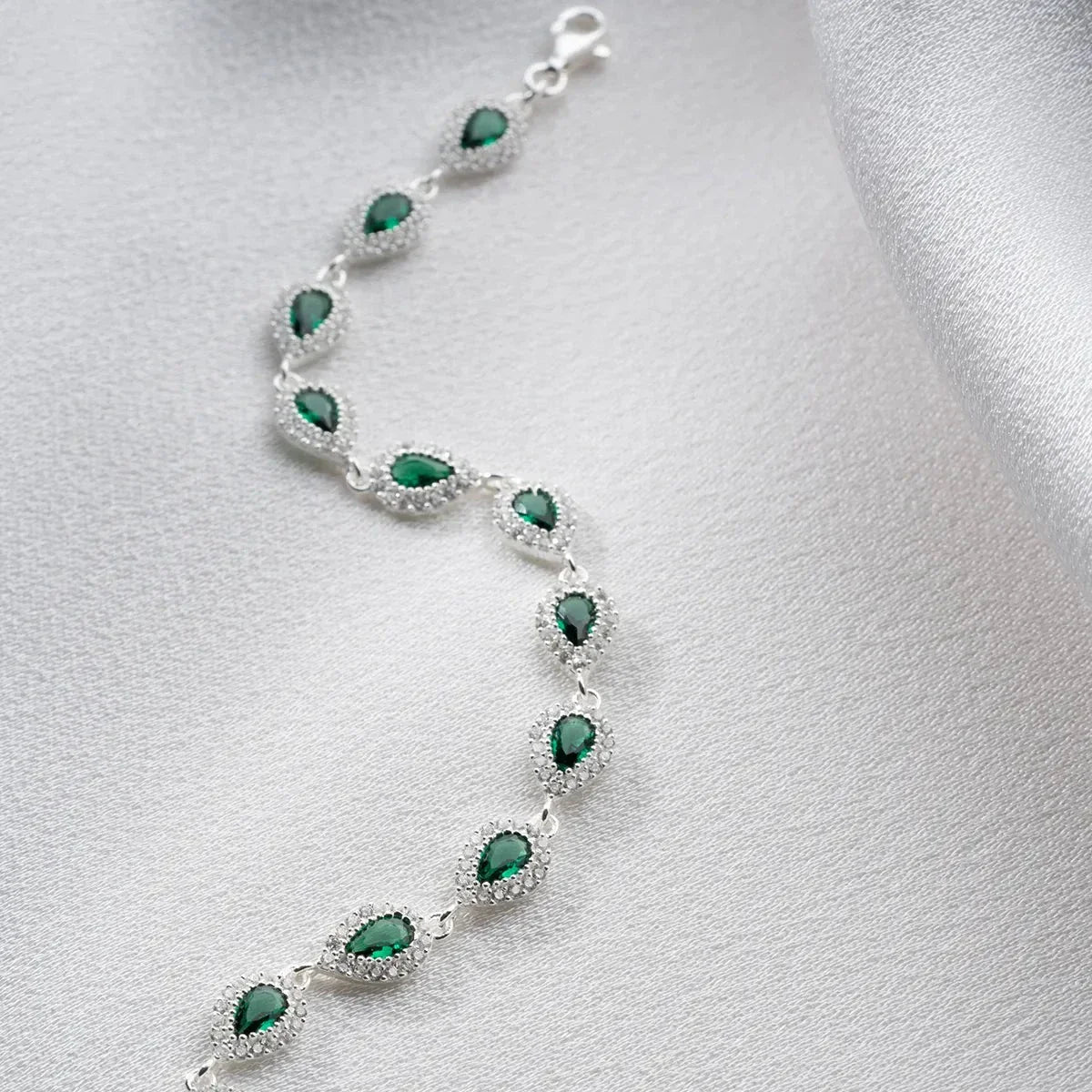 DROPPESTENS-SMARAGADARMBAND | 925 SILVER