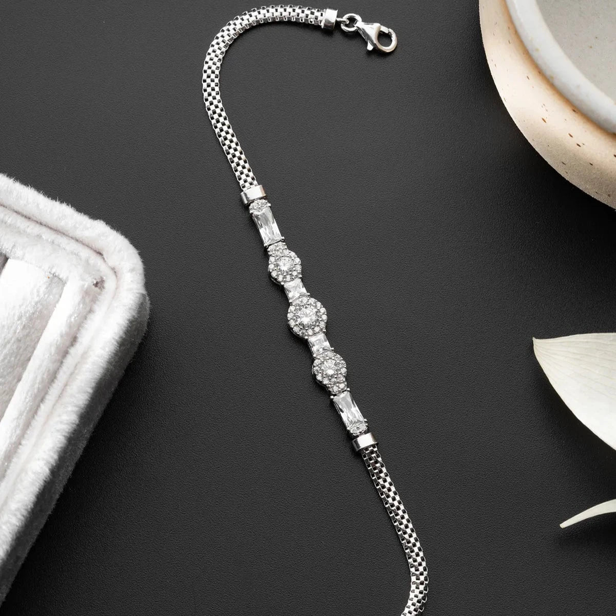 DIAMANTBLOMSTARMBAND | 925 SILVER