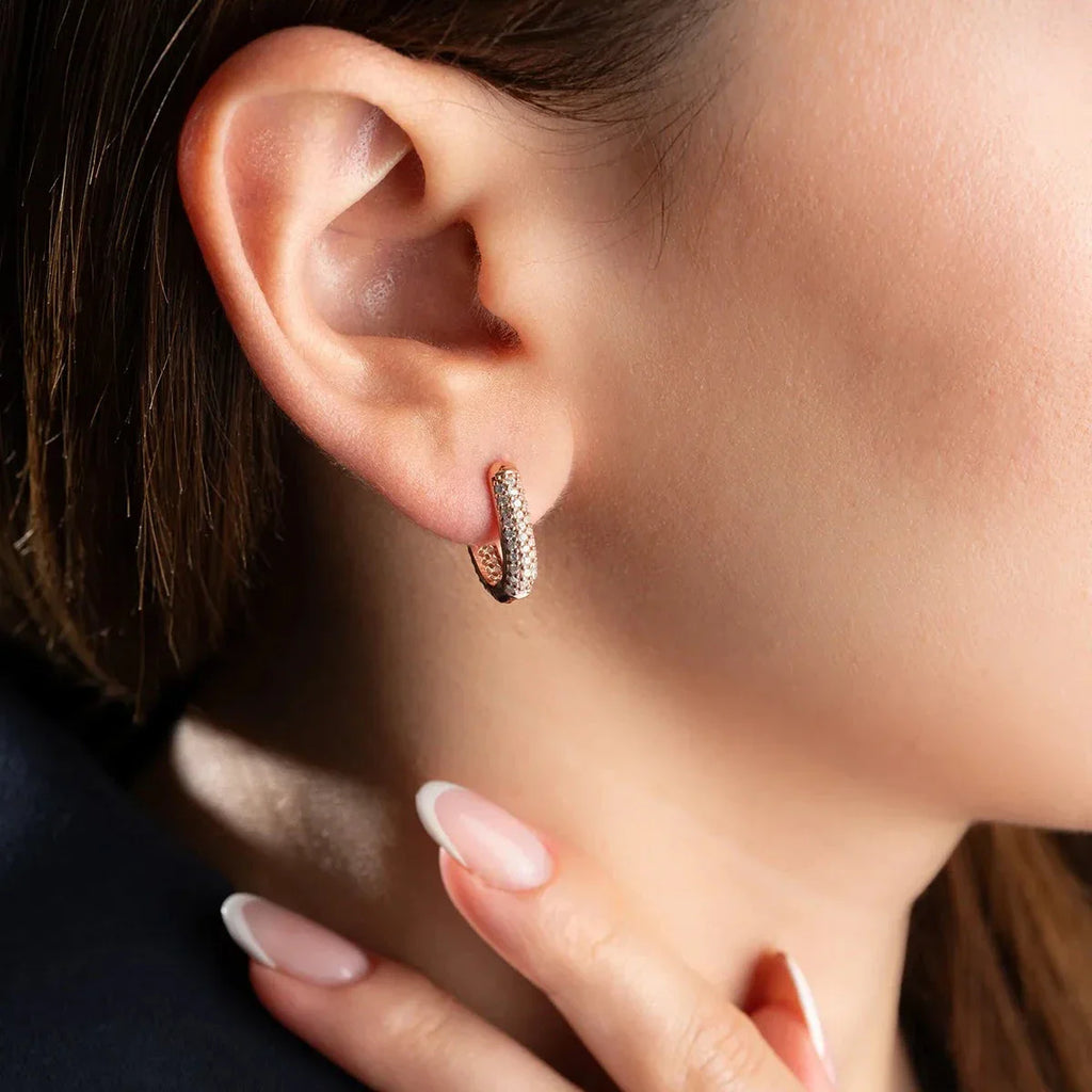 U | ÖRONHÄNGAR I ZIRKONSTÅL | 925 SILVER