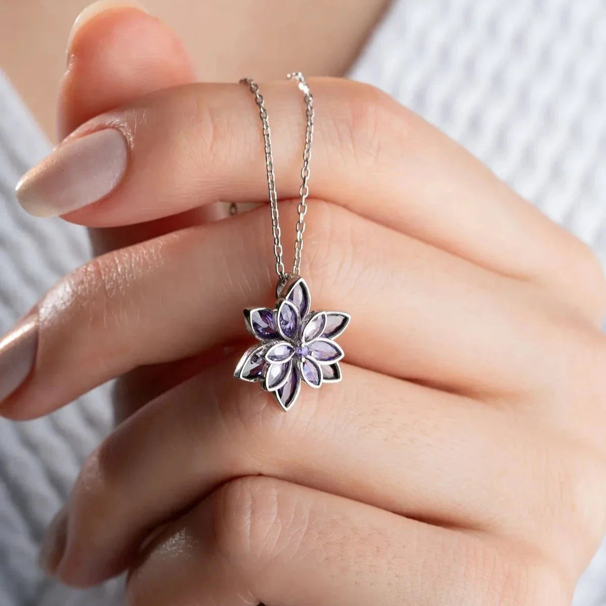 LILA LOTUS BLOMMA KRAGE | 925 SILVER