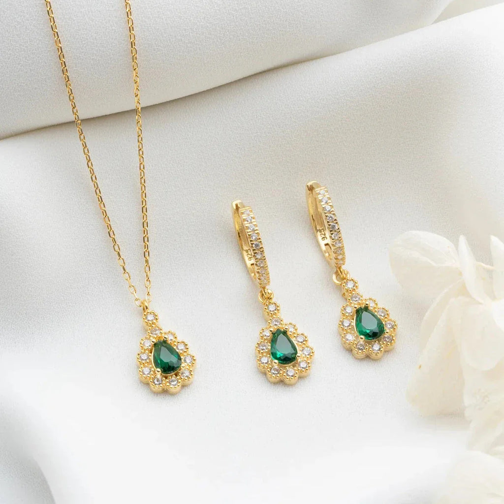 EMERALD GRÖN KRAGE ÖRHÄNGNINGSSET | 925 SILVER