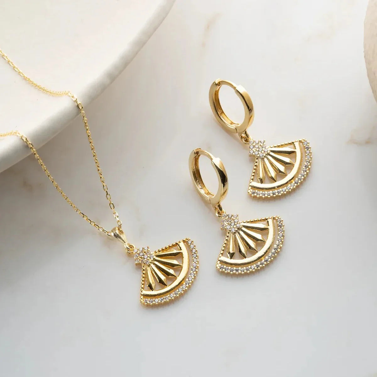 FLÄKT KRAGE ÖRHÄNGNINGSSET | 925 SILVER