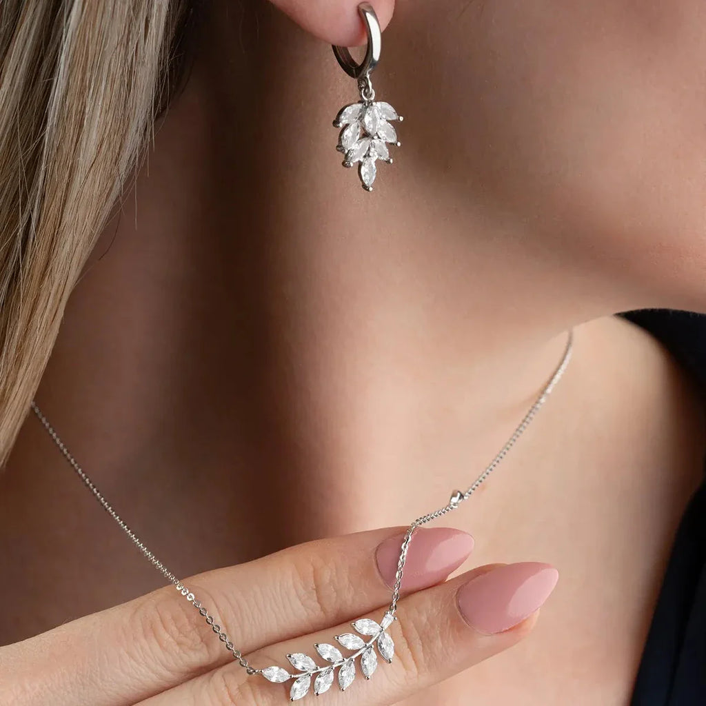 STENBLAD HALSBANDSET MED ÖRONHÄNGNING | 925 SILVER