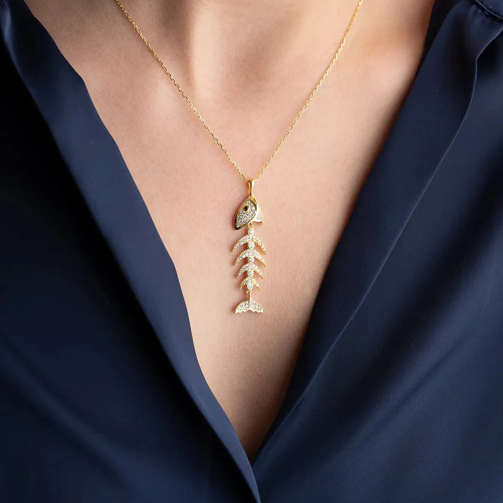 KRAGE MED FISKBEN STEN | 925 SILVER