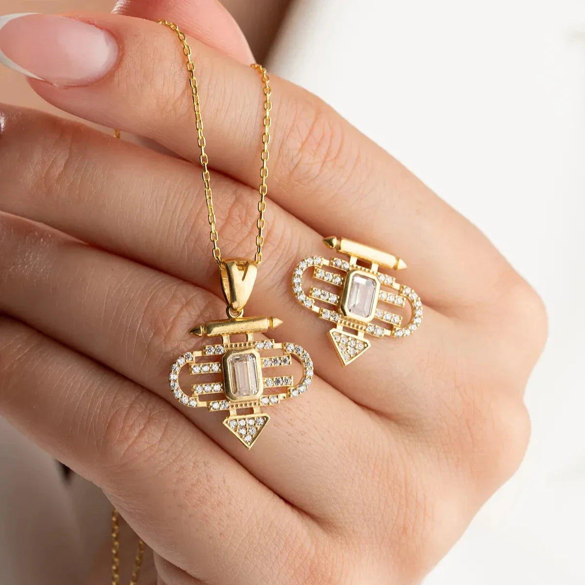 SEYMA ÖRHÄNGE MED HALSBAND | 925 SILVER