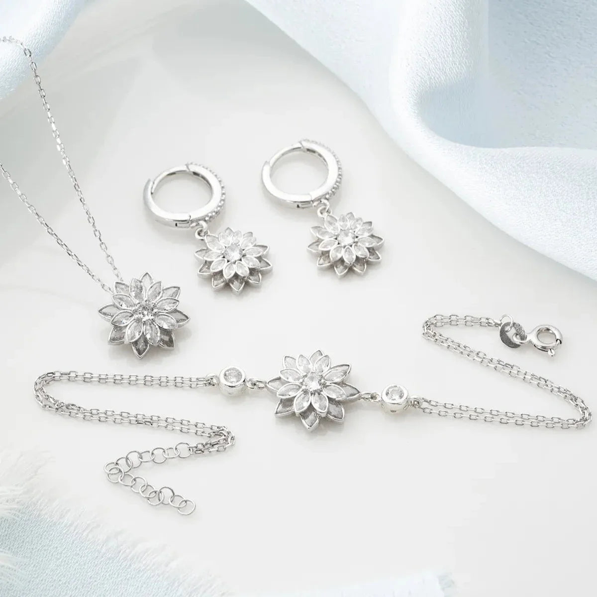 LOTUS BLOMMA KRAGE | ARMBAND | ÖRHÄNGNINGSSET | 925 SILVER