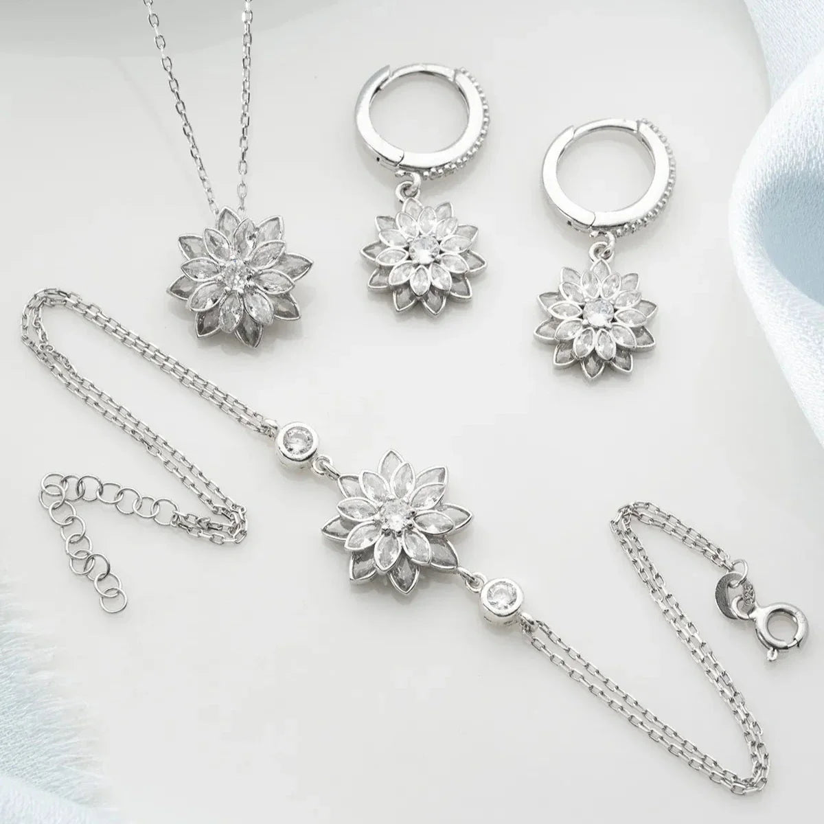 LOTUS BLOMMA KRAGE | ARMBAND | ÖRHÄNGNINGSSET | 925 SILVER