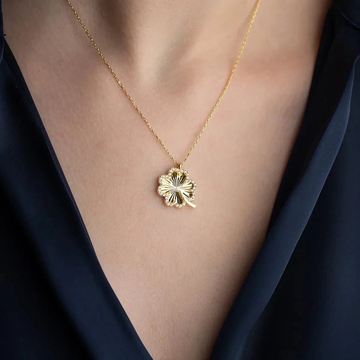 KLÖVERGLANSANDE HALSBAND | 925 SILVER