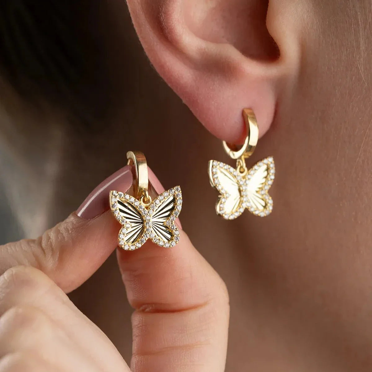 Ögonhänge med fjärilsskimrande effekt | 925 silver