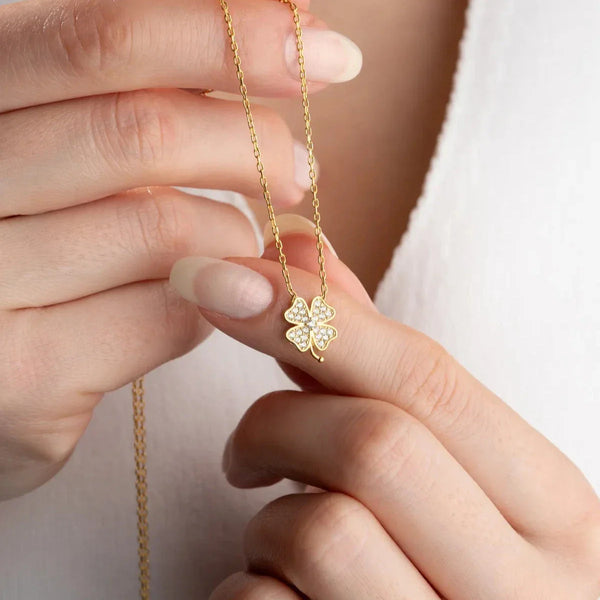 MINIMAL ZIRCONIA CLOVER NECKLACE | 925 SILVER