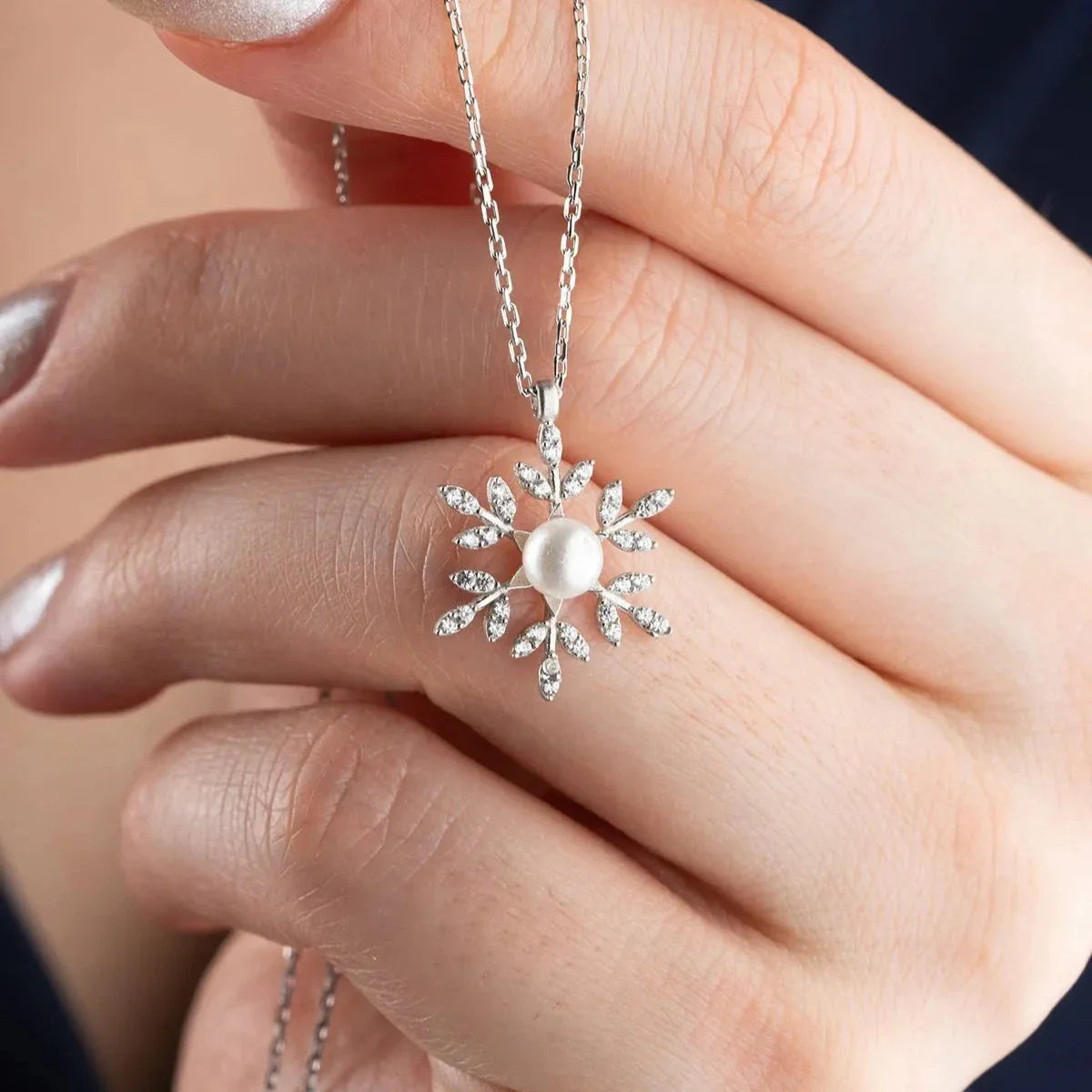 PÄRL & SNÖFLINGOR KRAGE | 925 SILVER