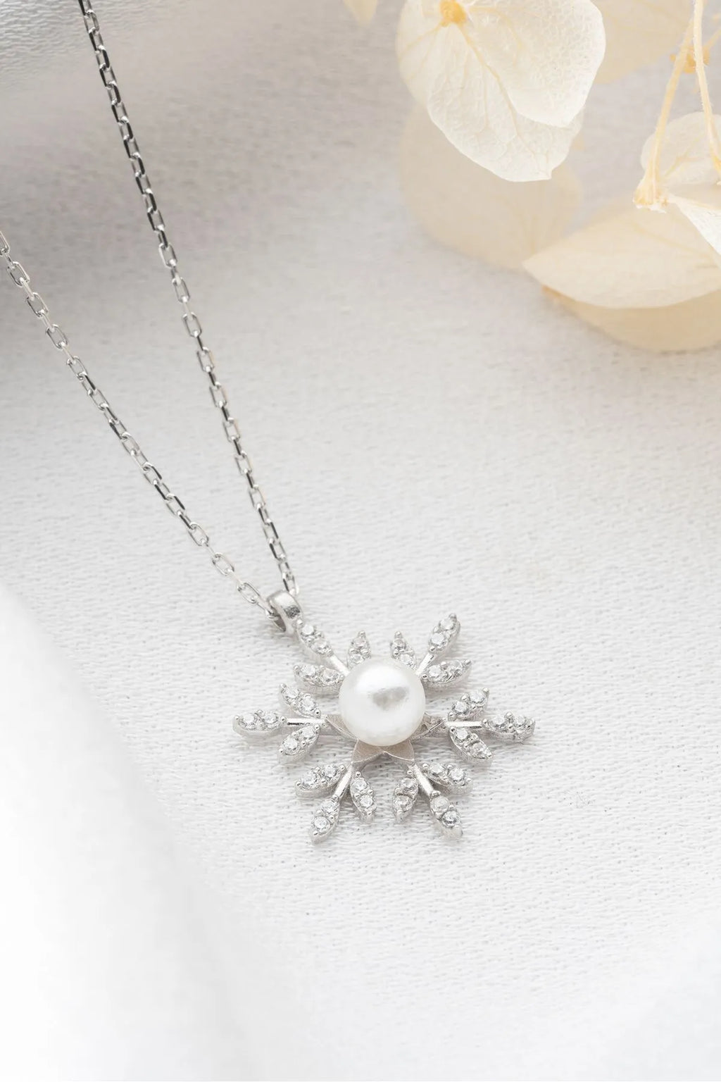 PÄRL & SNÖFLINGOR KRAGE | 925 SILVER