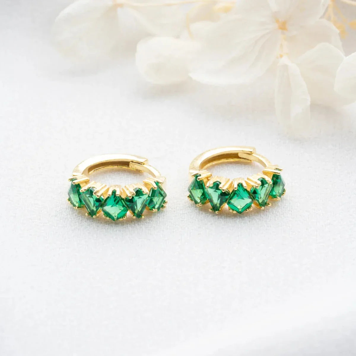 ZÜMRÜT GRÖNA BAGUETTE STEENÖRHÄNGEN | 925 SILVER