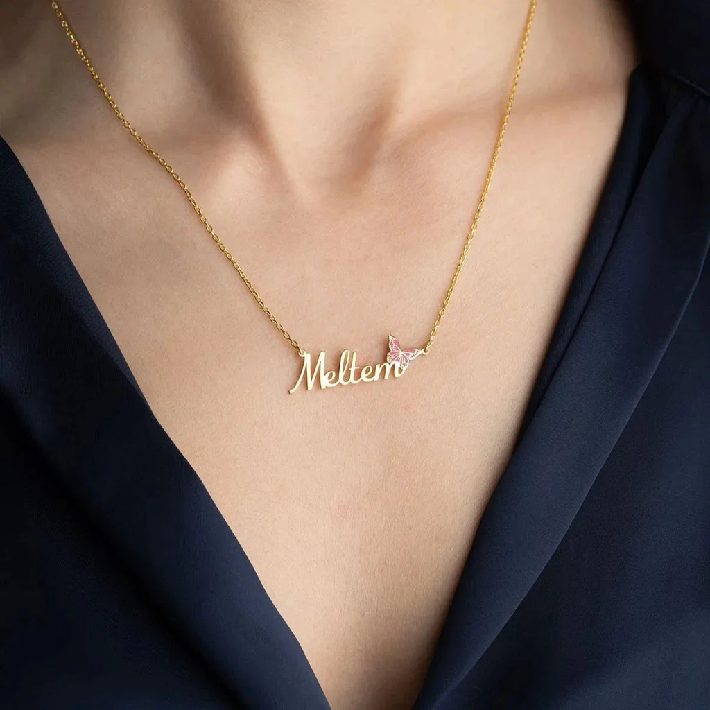 NAMNKRAGE MED FJÄRIL | 925 SILVER