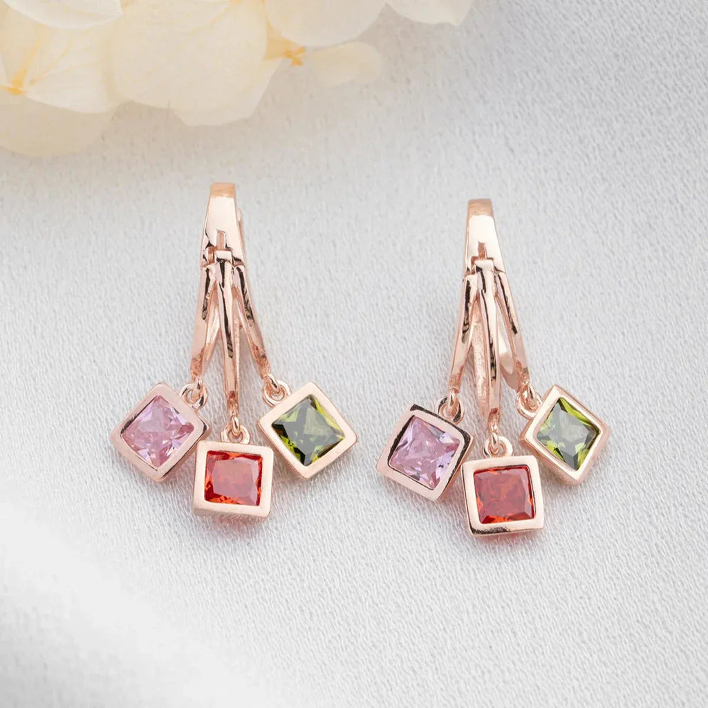 FÄRGADE STENÖRHÄNGEN | 925 SILVER