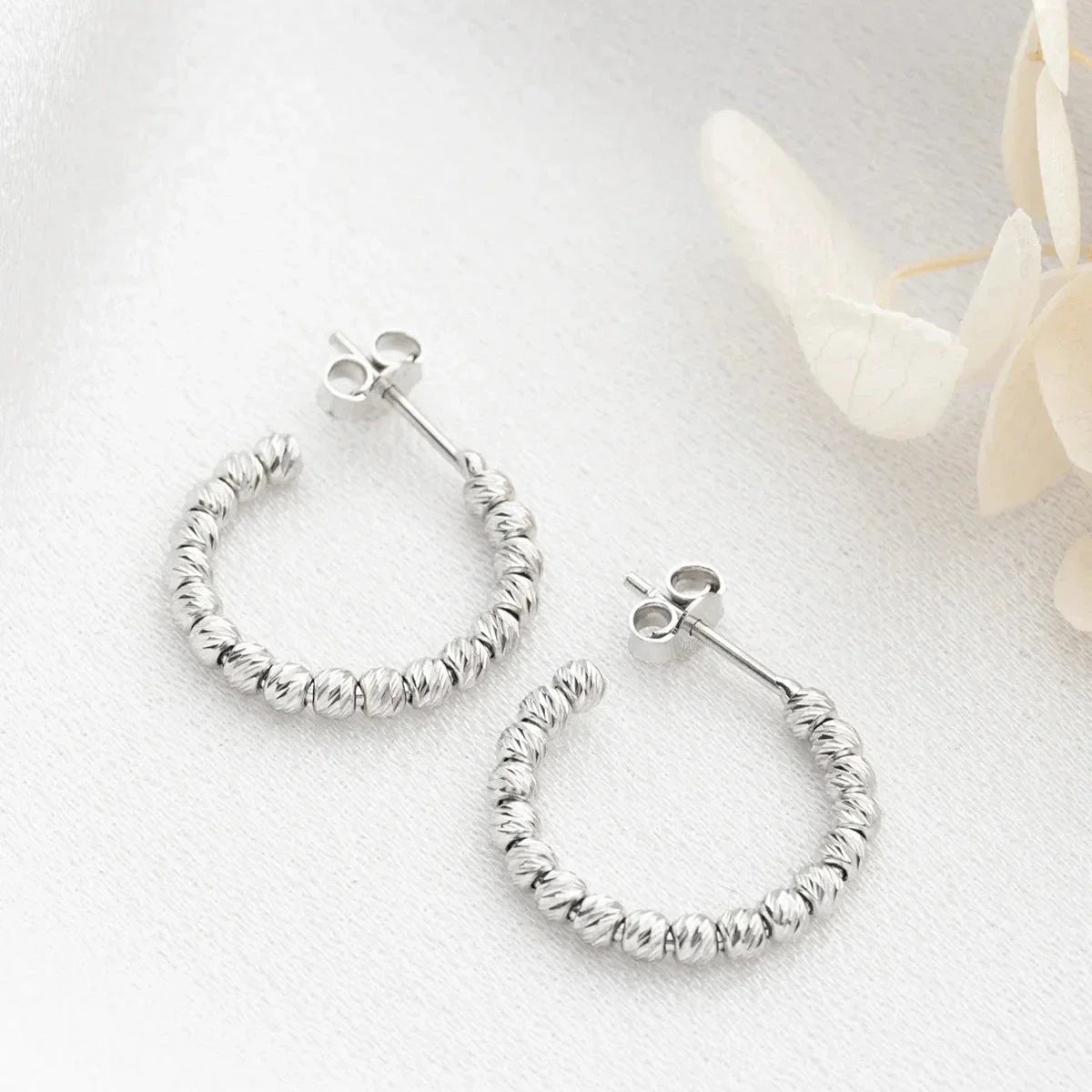 DORIKA STORA ÖRONHÄNGAR | 925 SILVER