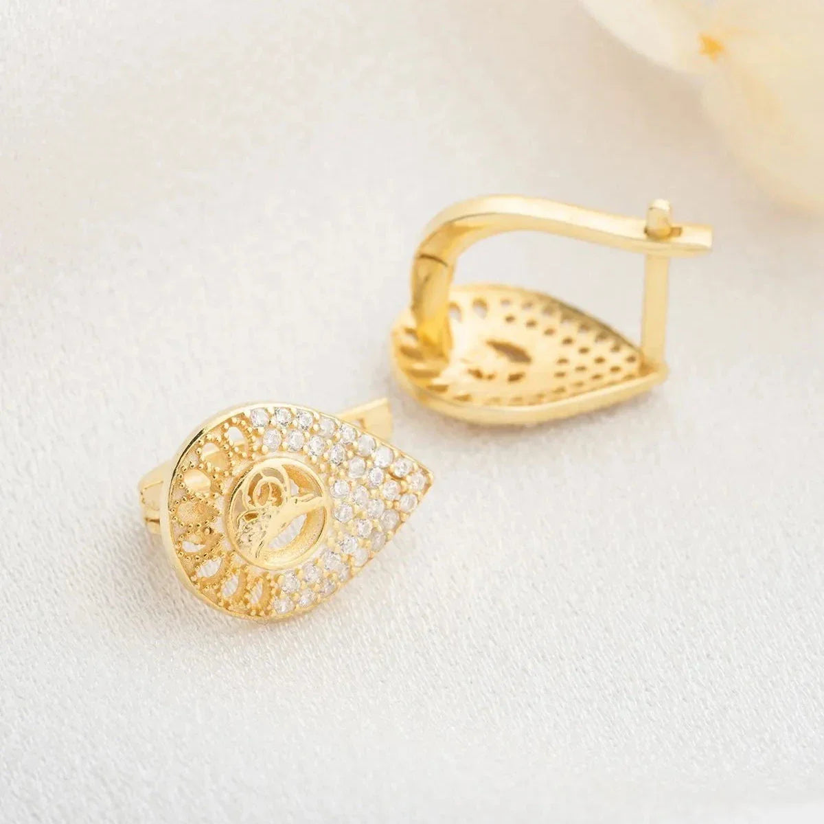 TUGRA ÖRHÄNGE | 925 SILVER