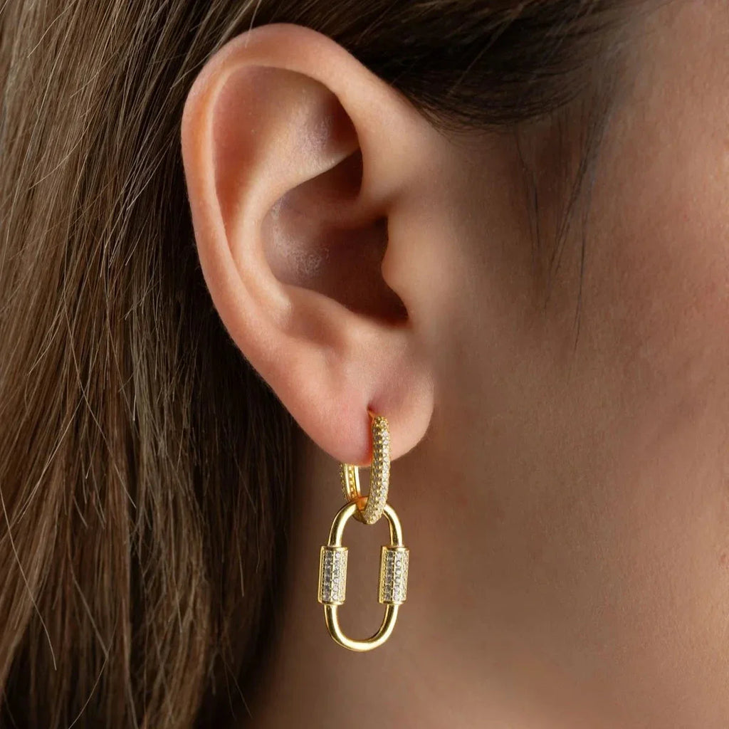 Ovala örhängen i zirkonium | 925 silver