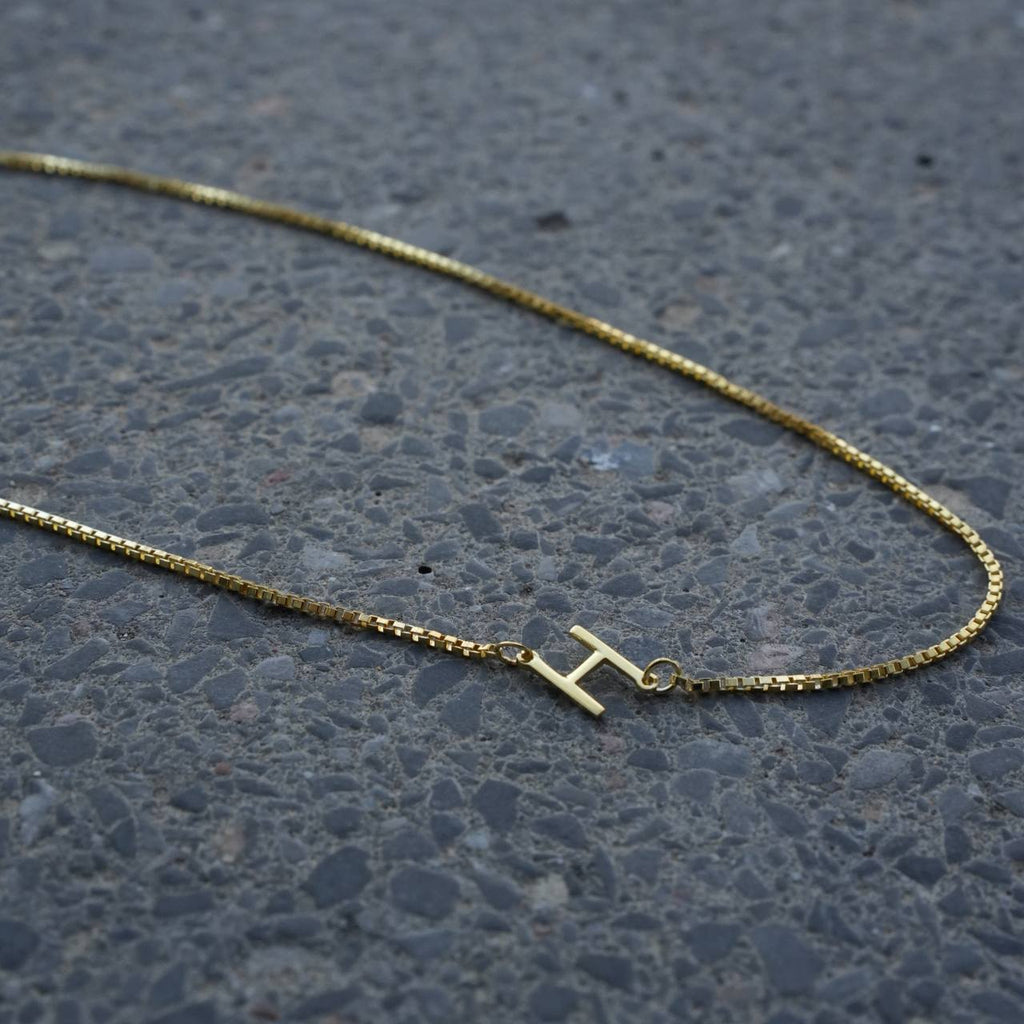 MINIMAL INITIALEN CUBIC NECKLACE (8910034862423)