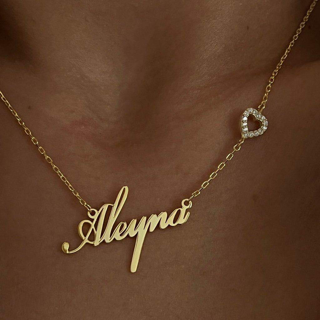 NAMN KRAGE MED ZIRCONIA HJÄRTA | 925 SILVER