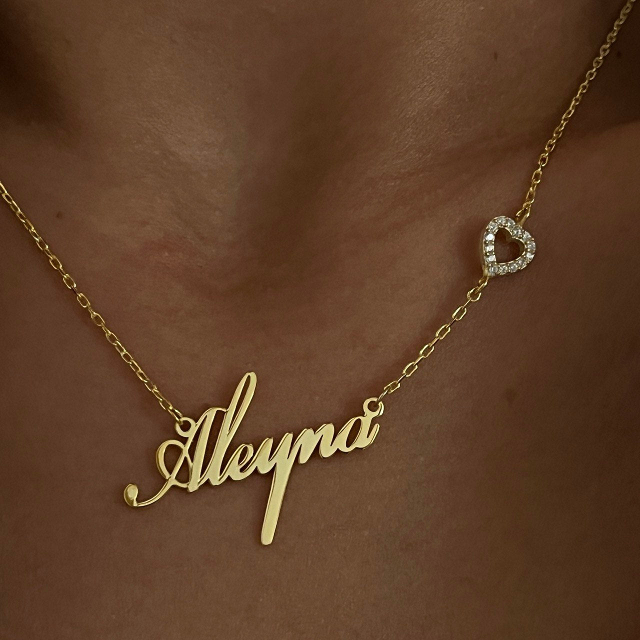 NAMN KRAGE MED ZIRCONIA HJÄRTA | 925 SILVER