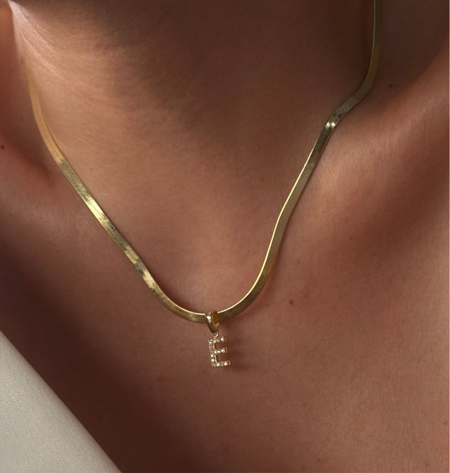 ORMKRANG MED ZIRKONIA BOKSTAVSKRÄM | 925 SILVER