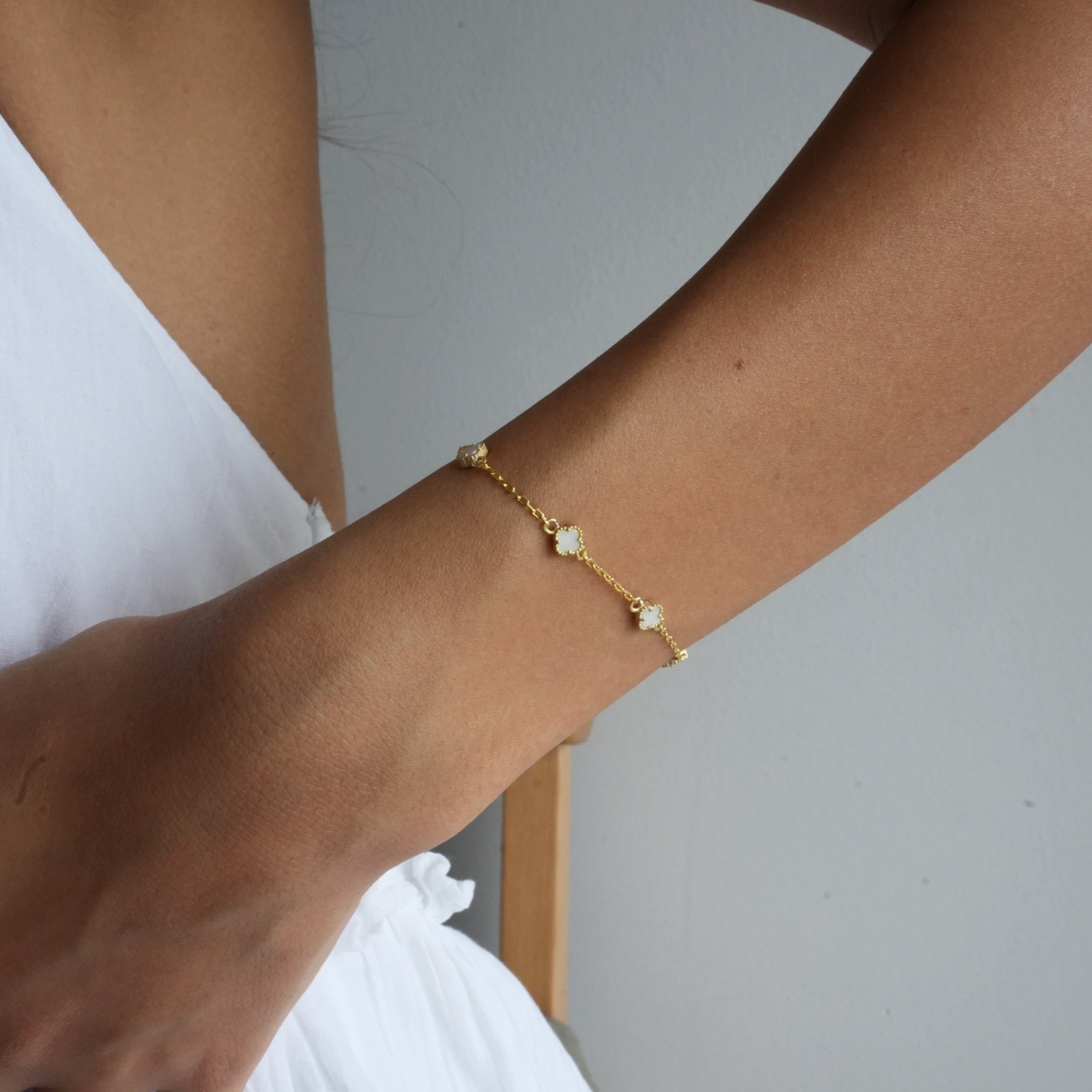 MINIMALT VITKLÖVERARMBAND | 925 SILVER