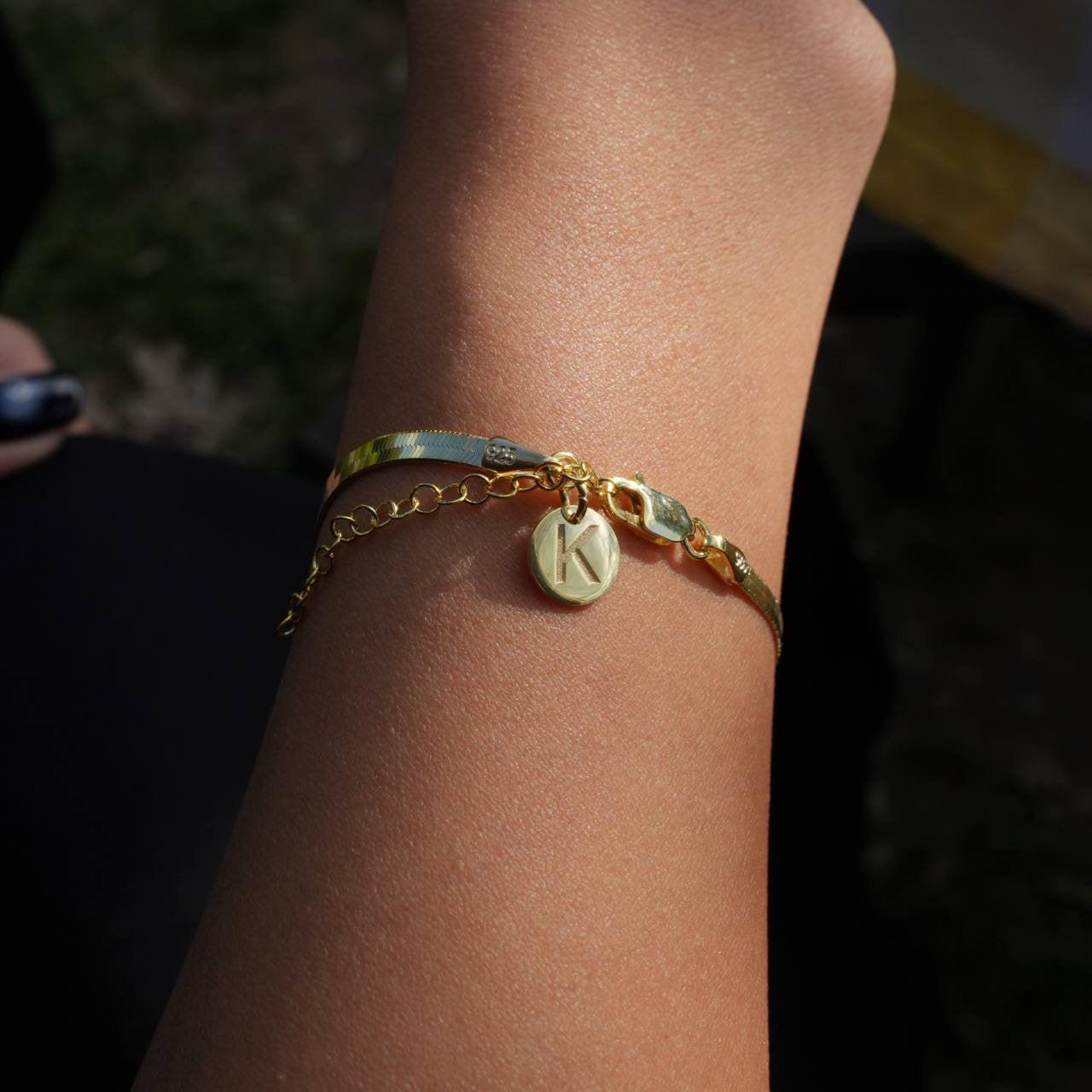 ORRMARMBAND MED INITIALER | 925 SILVER