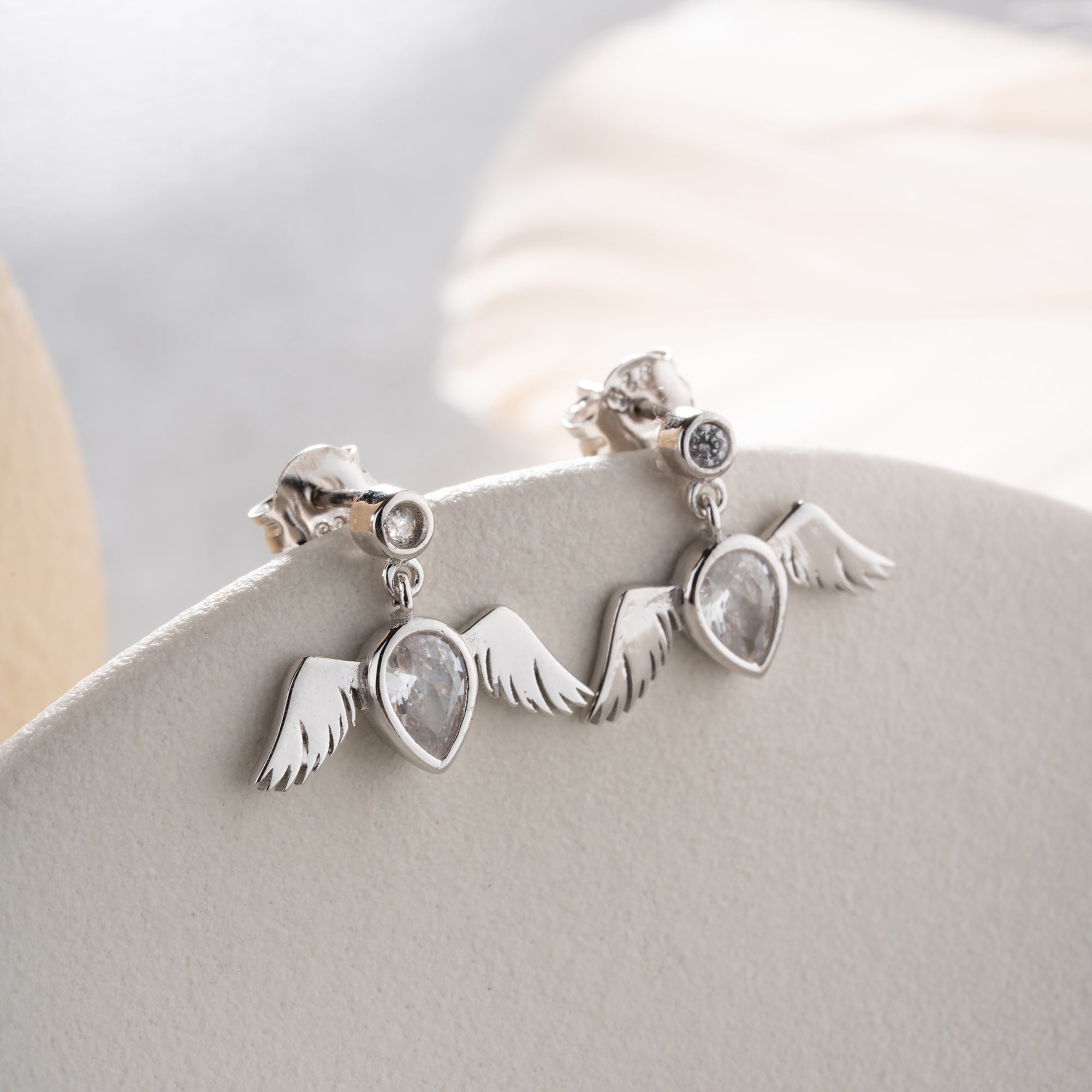 ÄNGELVINGEÖRHÄNGEN MED DROPPZIRKON | 925 SILVER