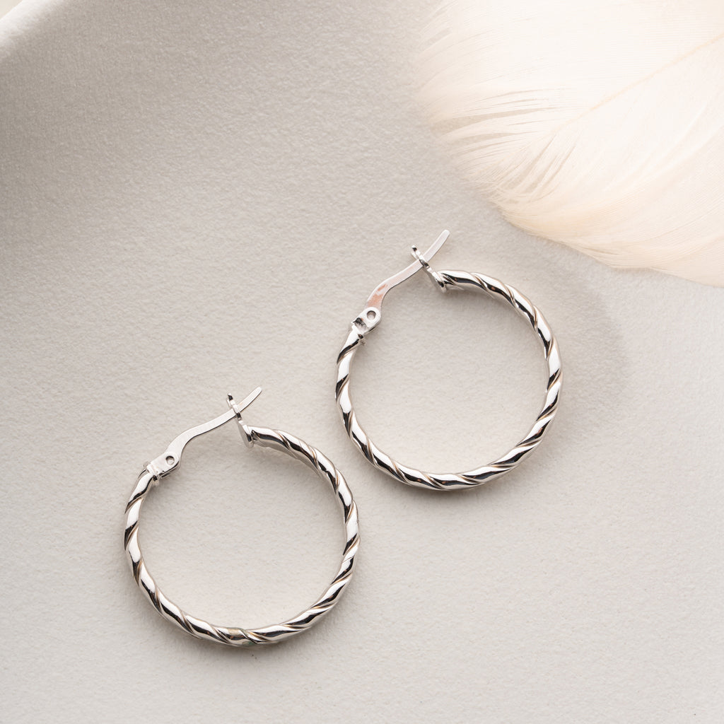 TIDLÖSA ÖRHÄNGEN | 925 SILVER