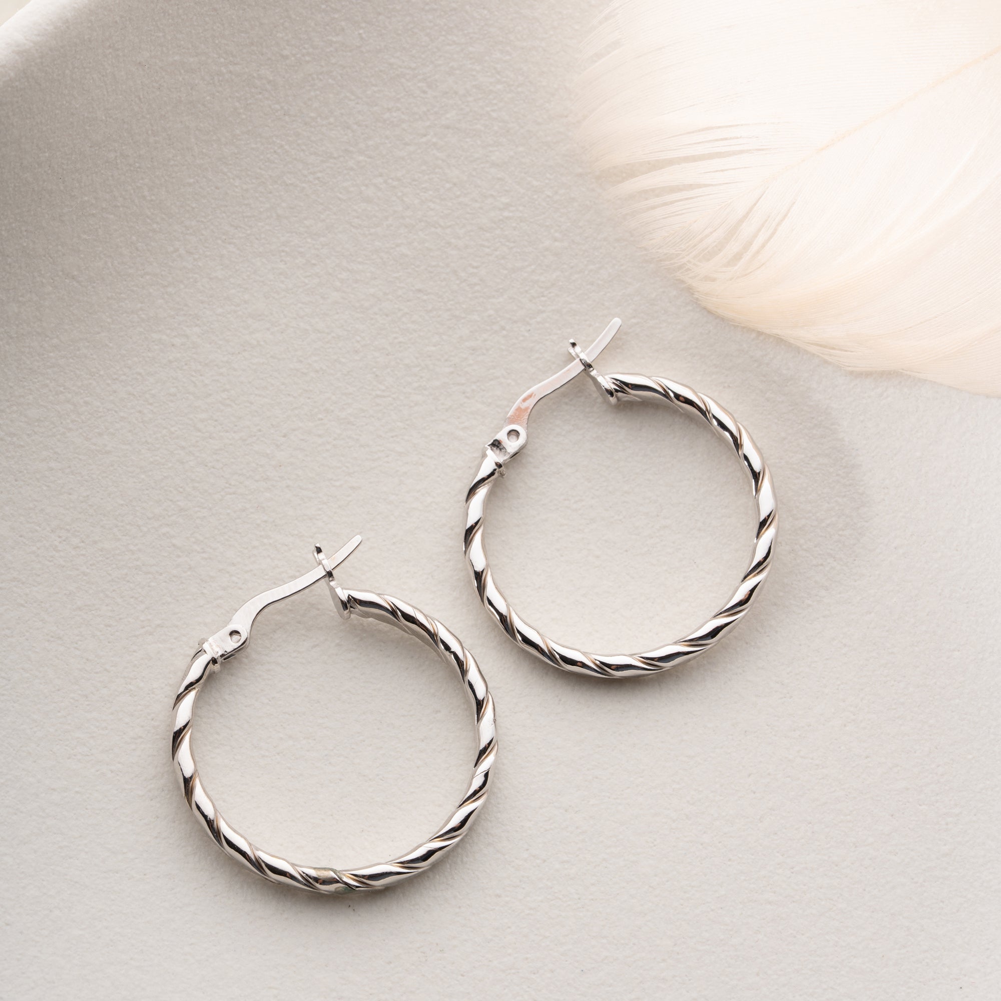 TIDLÖSA ÖRHÄNGEN | 925 SILVER