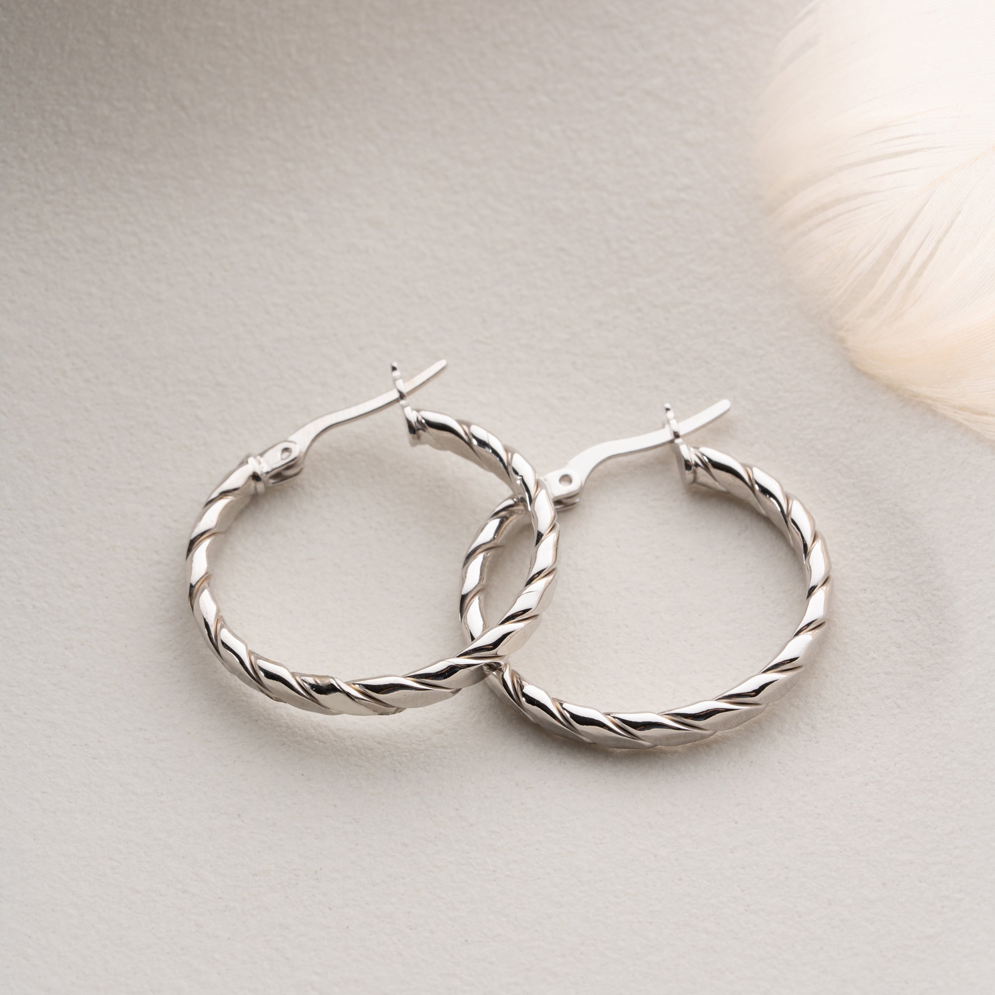 TIDLÖSA ÖRHÄNGEN | 925 SILVER