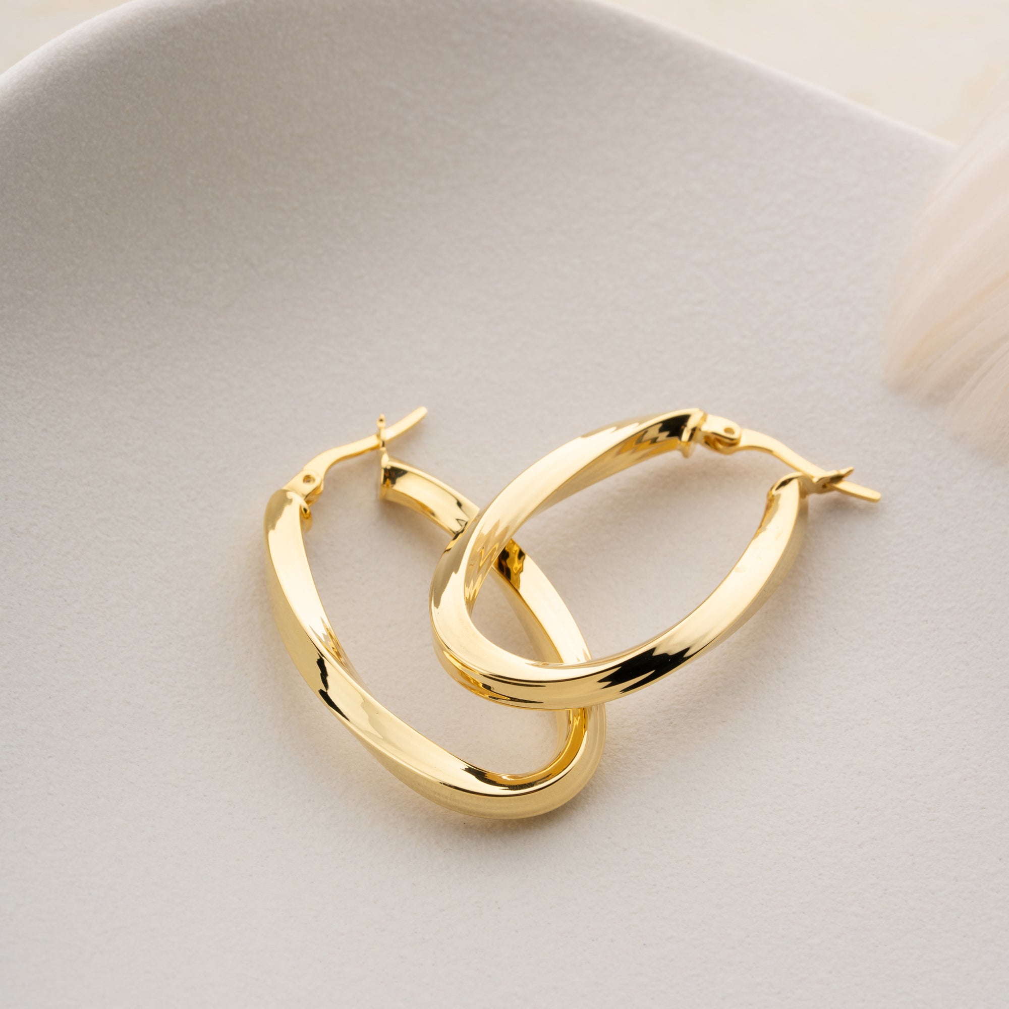 OVALA SPIRALGULD ÖRHÄNGEN | 925 SILVER