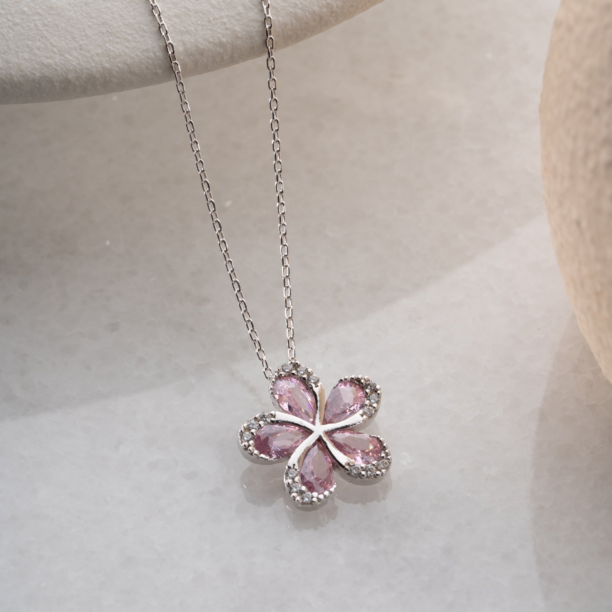 ROSA PRÄSTKRAGEHALSBAND | 925 SILVER