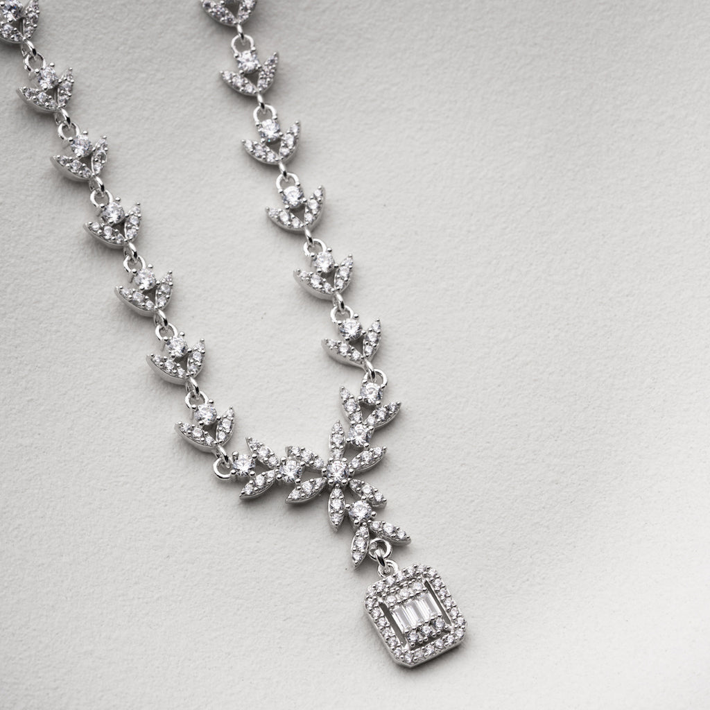 ELEGANCE HALSBAND MED BAGUETTZIRKON | 925 SILVER