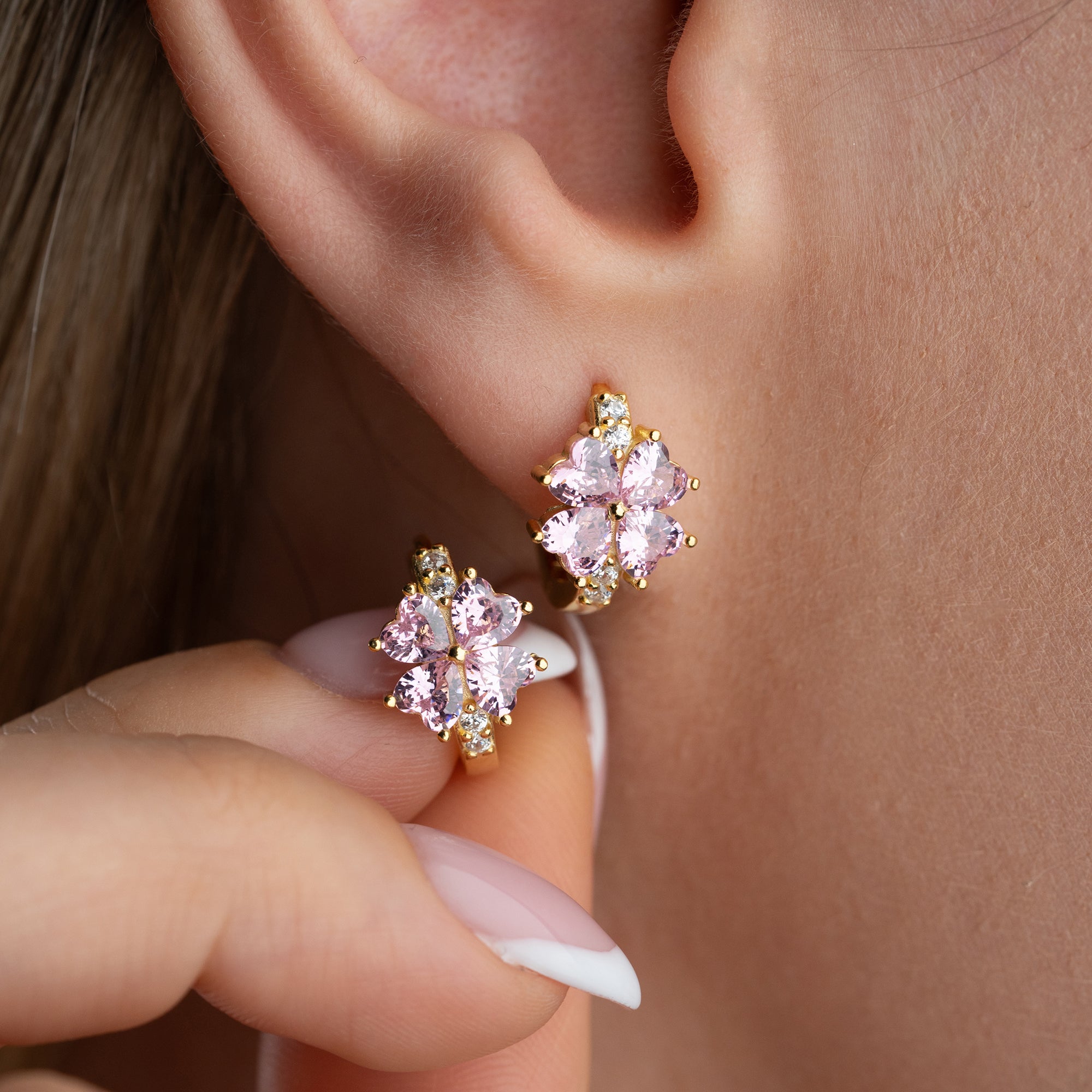 MINIMALISTISKA BLOMÖRHÄNGEN MED ROSA ZIRKON | 925 SILVER