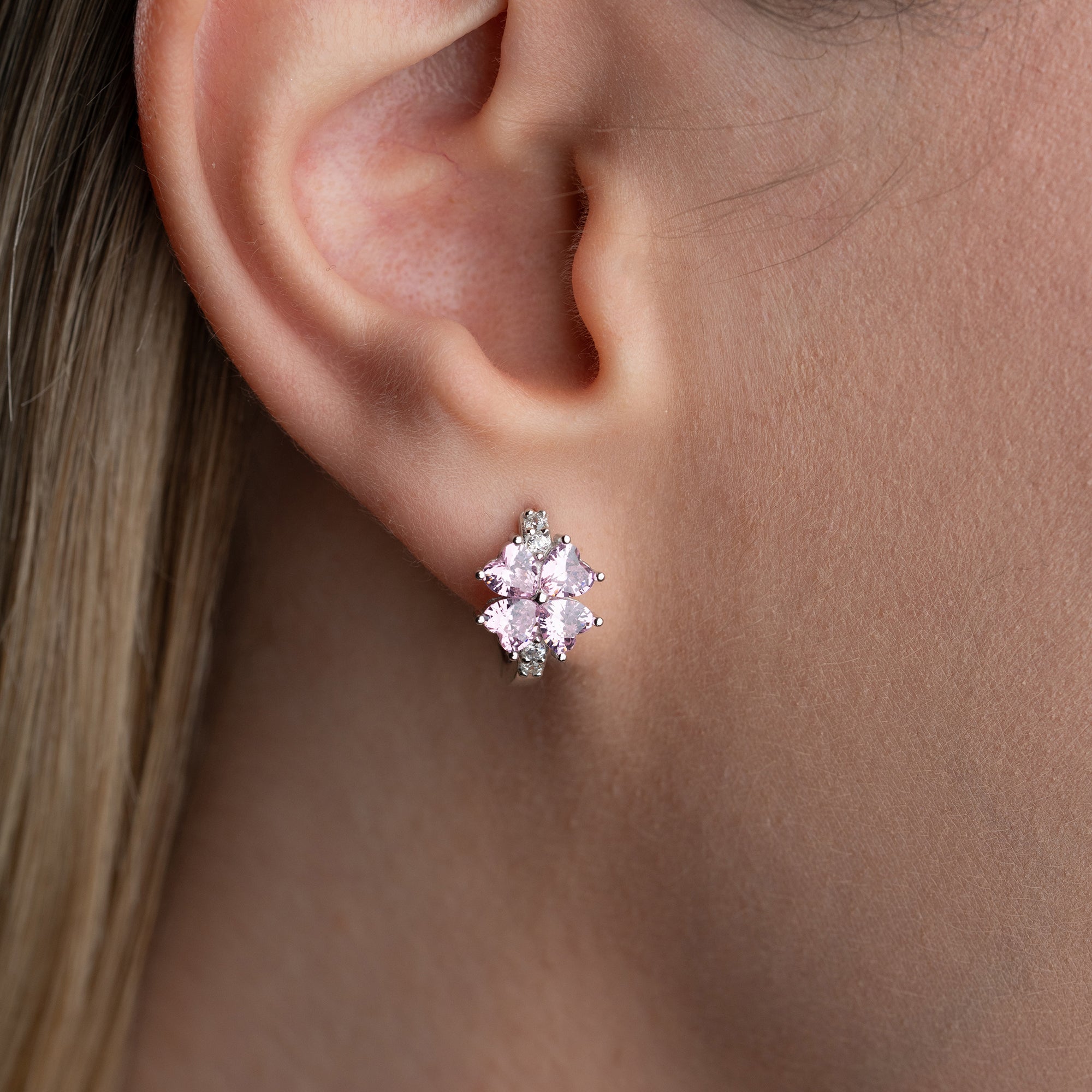 MINIMALISTISKA BLOMÖRHÄNGEN MED ROSA ZIRKON | 925 SILVER