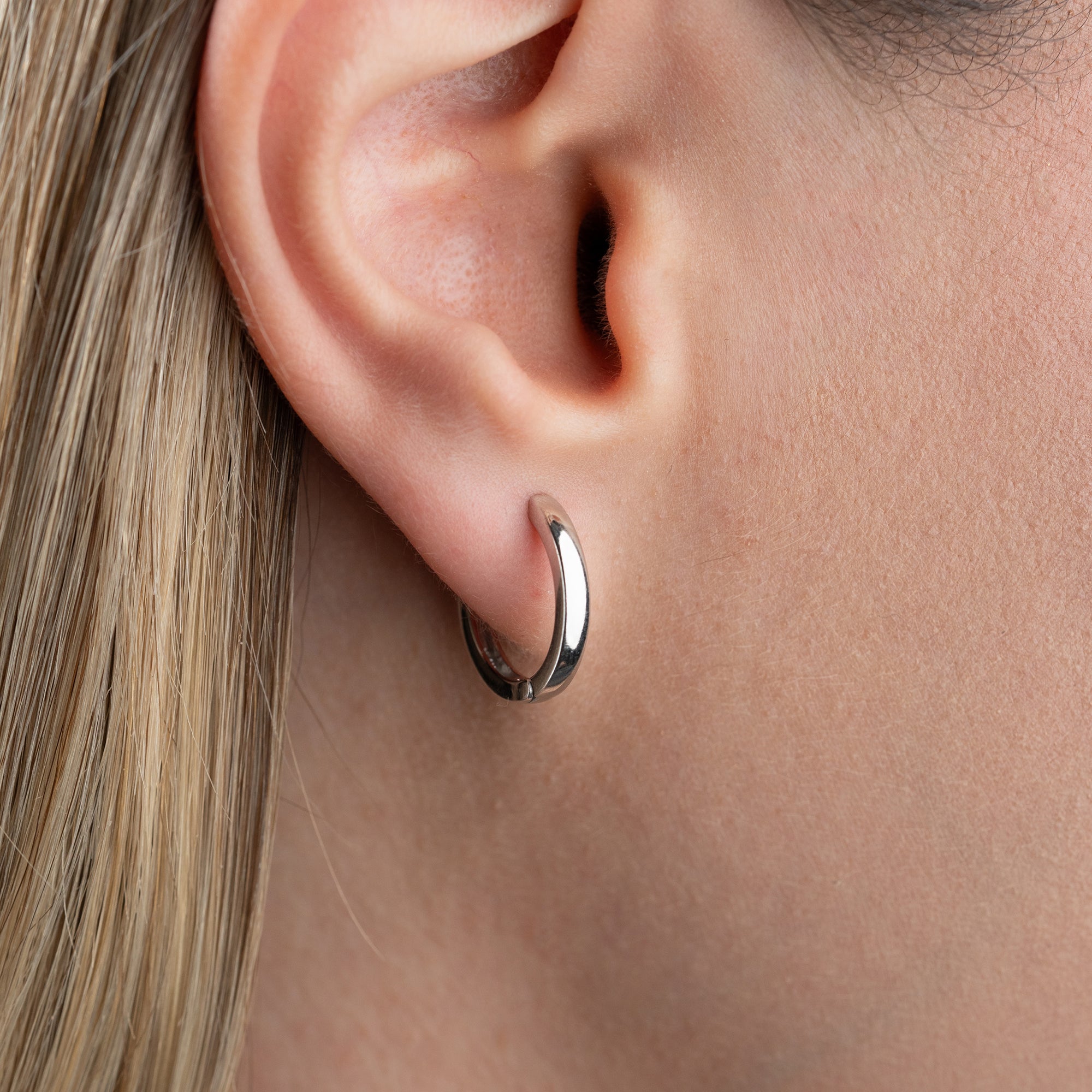 CIRKELÖRHÄNGEN | 925 SILVER
