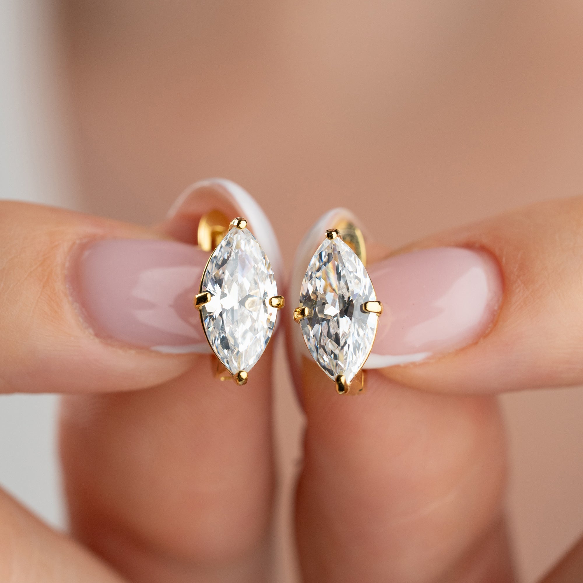 MARQUISÖRHÄNGEN I GULD | 925 SILVER
