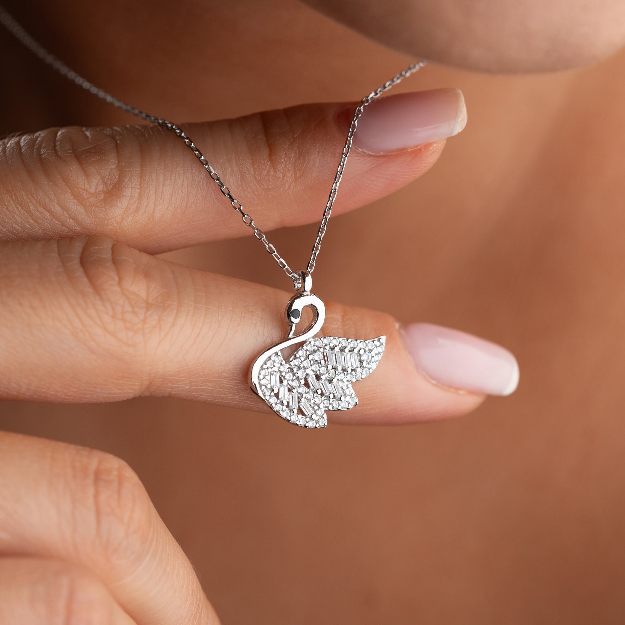 SVANHALSBAND MED ZIRKONER | 925 SILVER