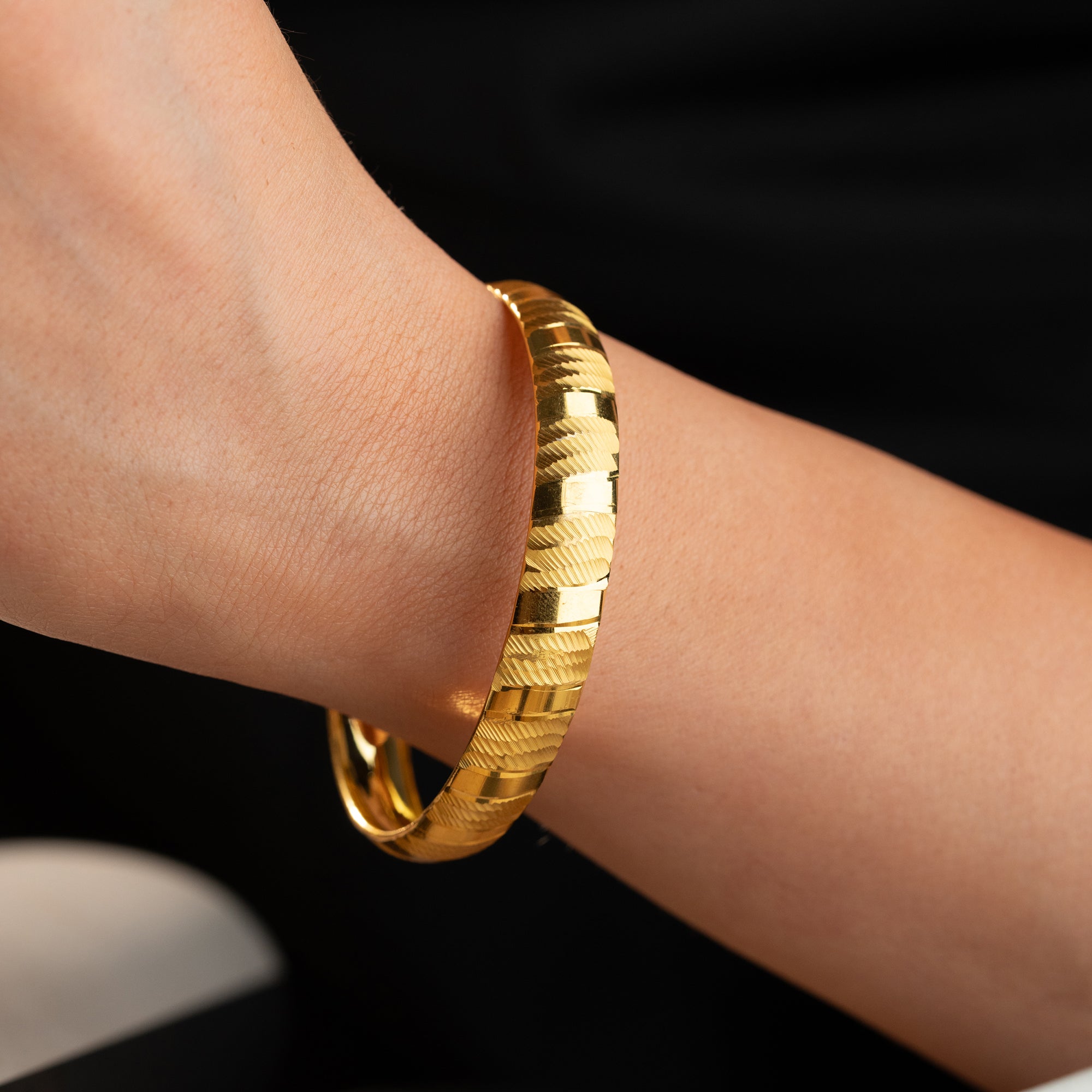 RÄFFLAD ARMRING | 925 SILVER