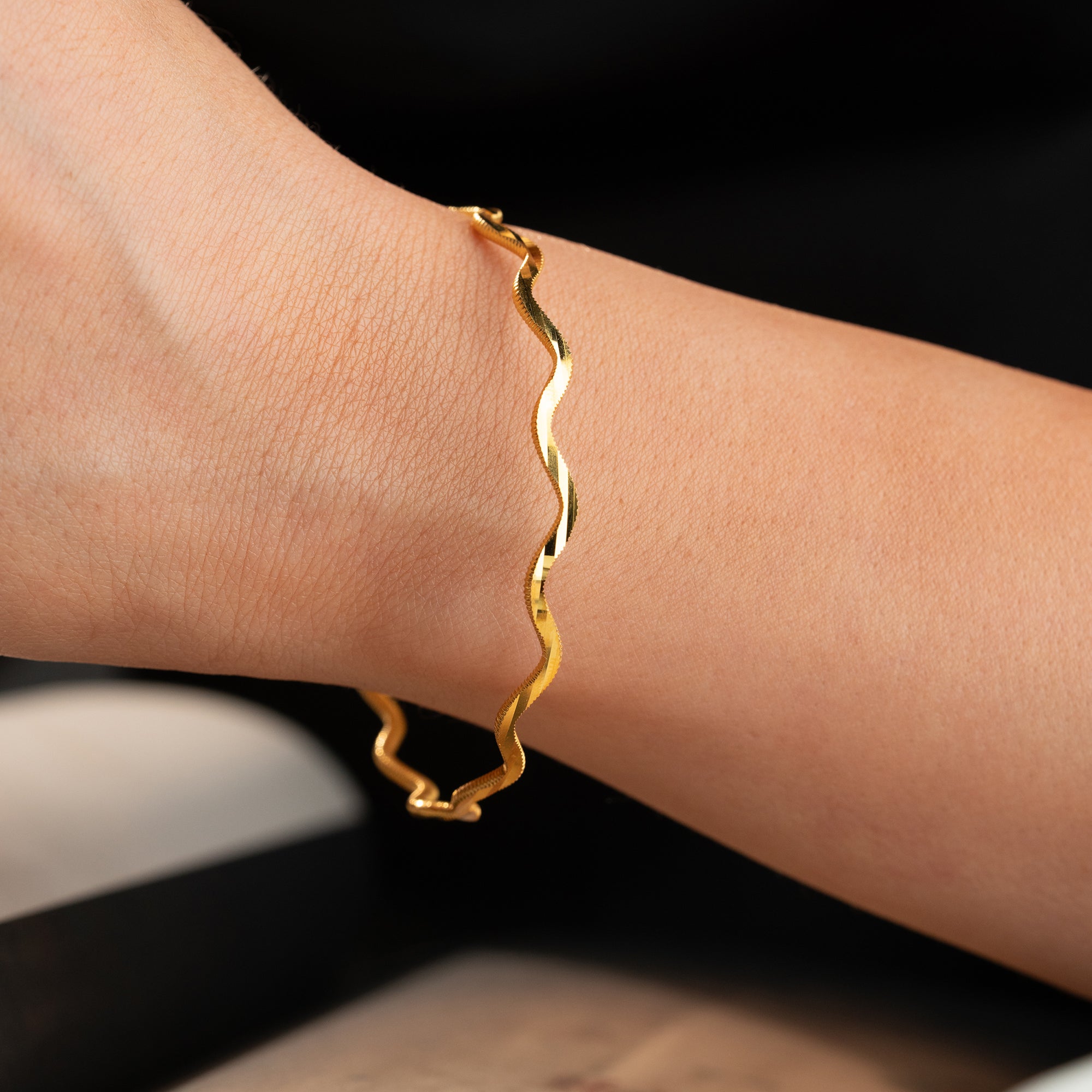 VÅGFORMAD ARMRING | 925 SILVER