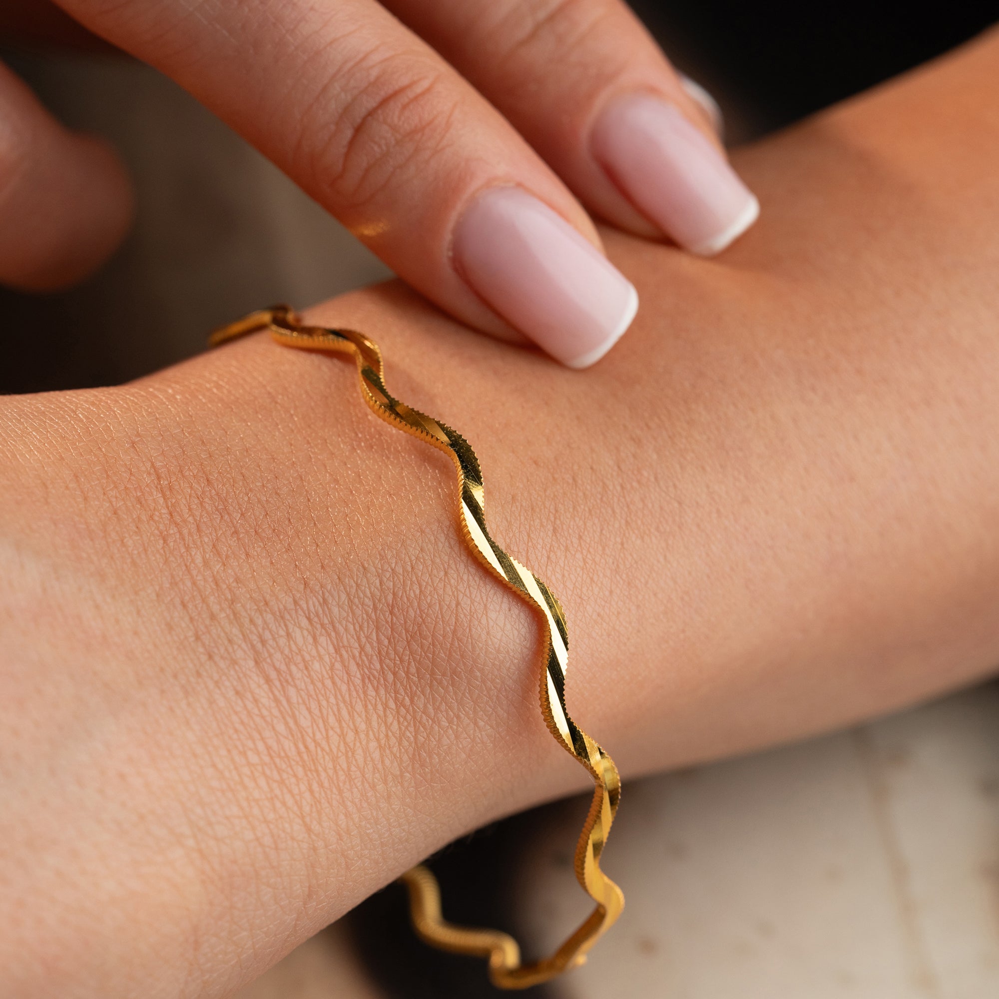 VÅGFORMAD ARMRING | 925 SILVER